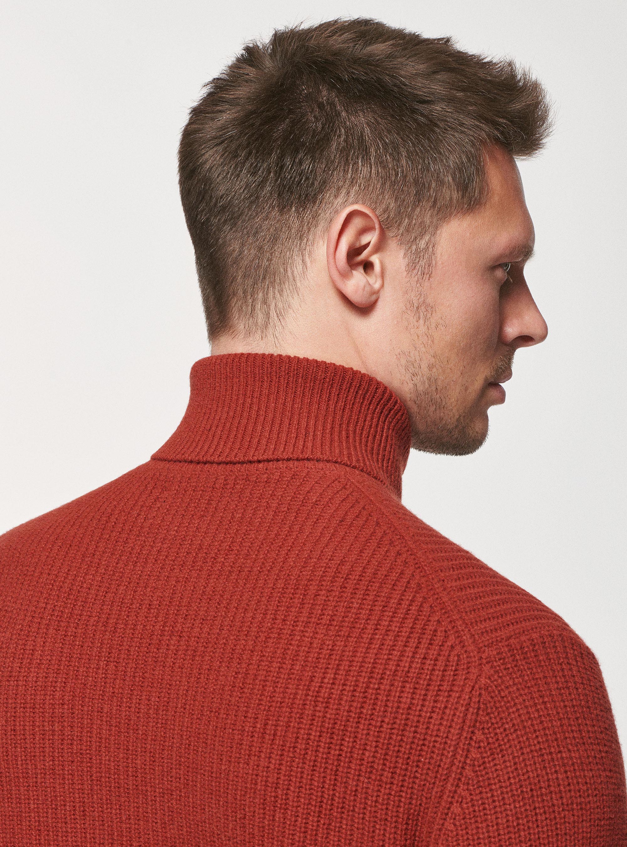 Punto de lana de canalé con perlas, TEJA