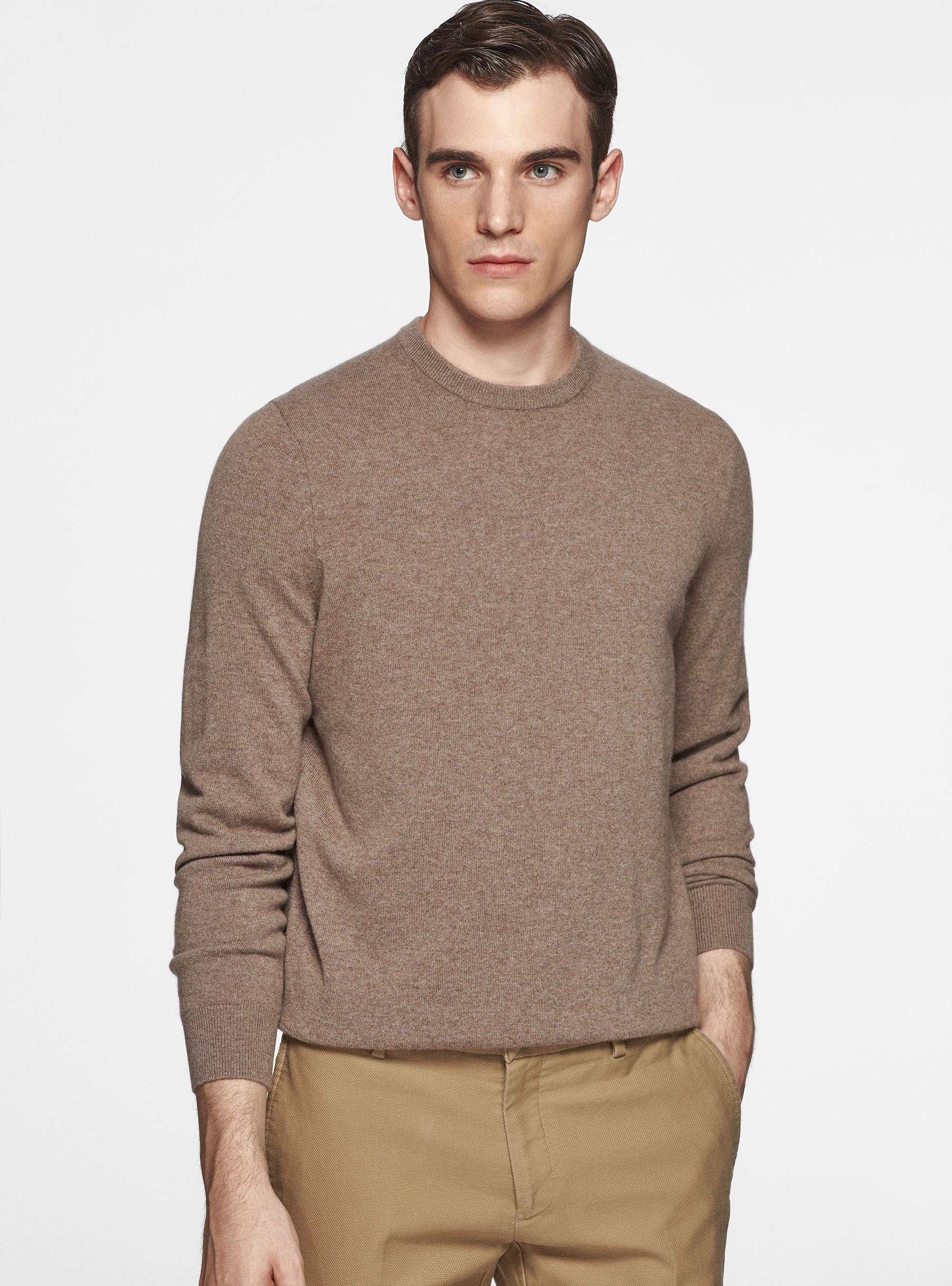 Punto de cachemira con cuello redondo, BARRO