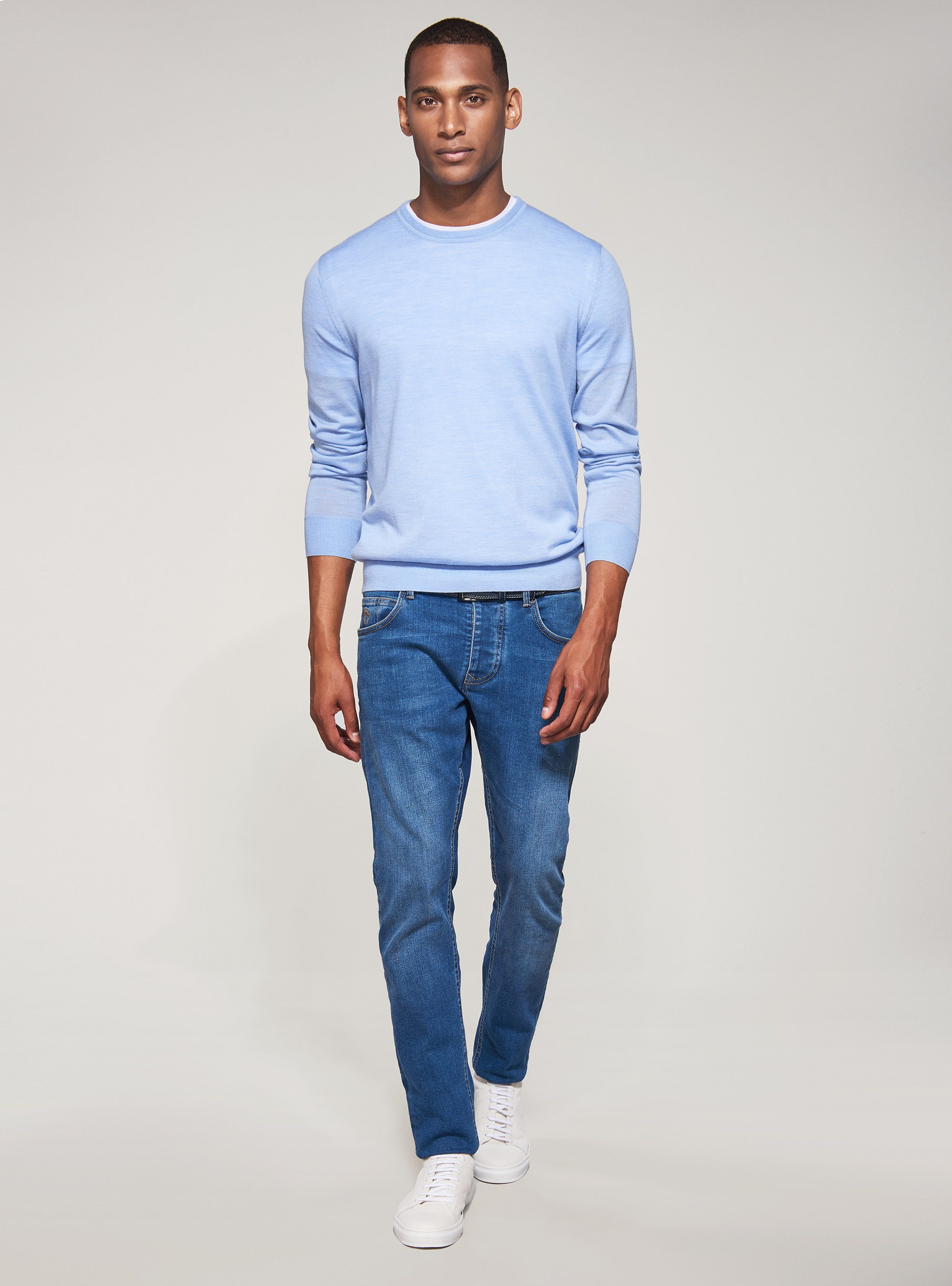 Maglia girocollo in pura lana merino extrafine, AZZURRO