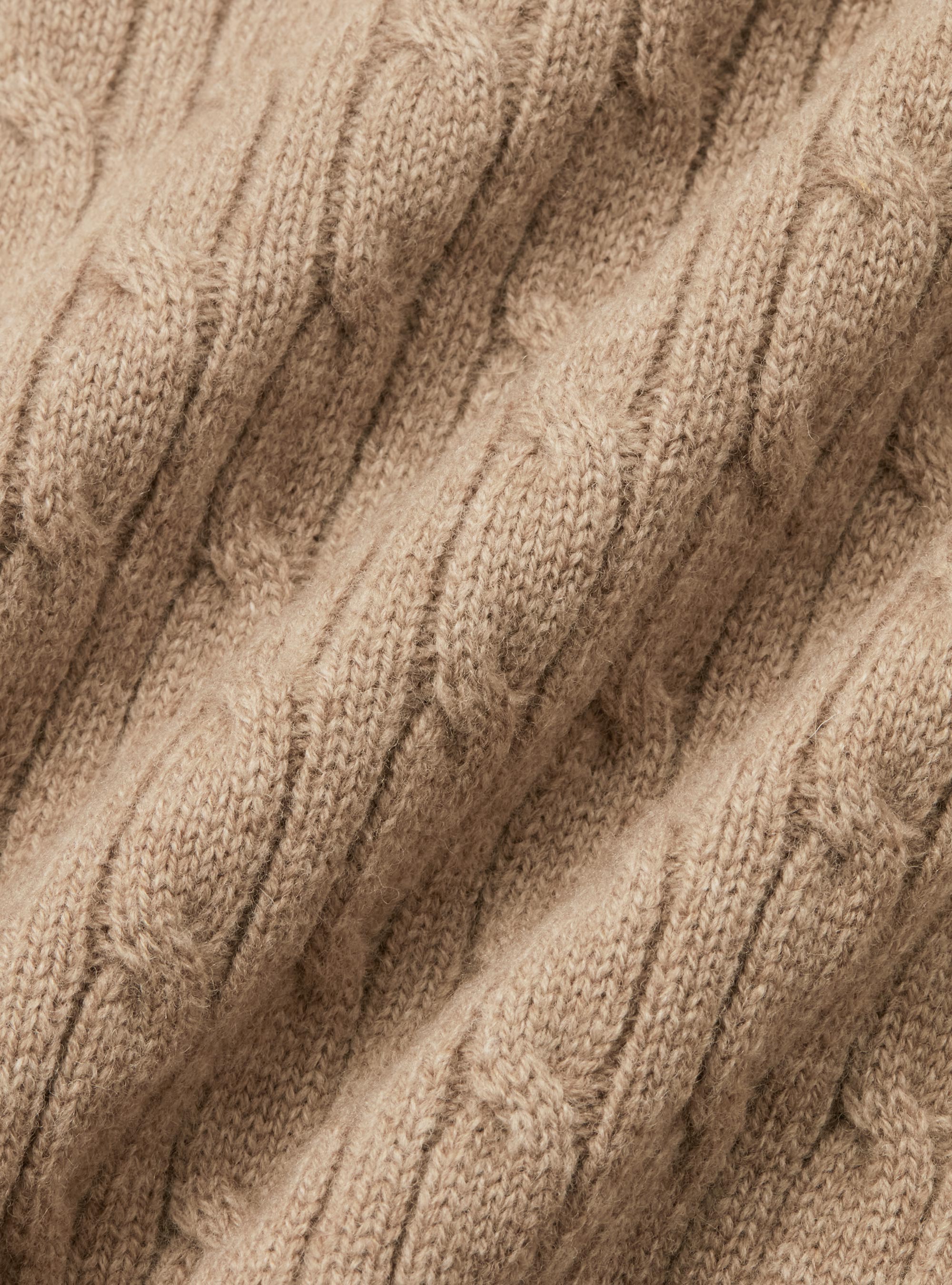 Maglia scollo a V con treccia in lana merino, CAMMELLO 0570C