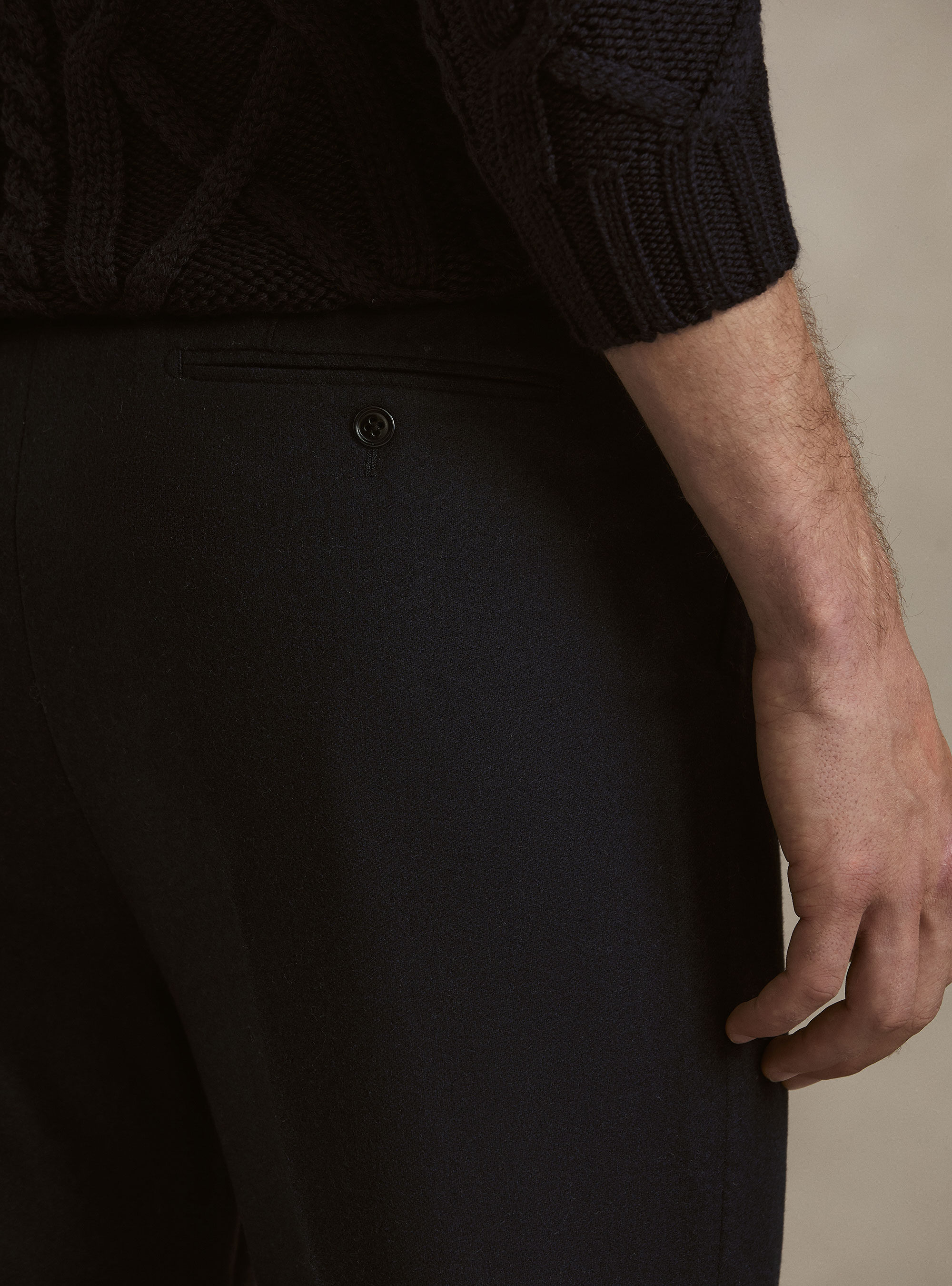 Lightweight wool blend pleated trousers, NAVY