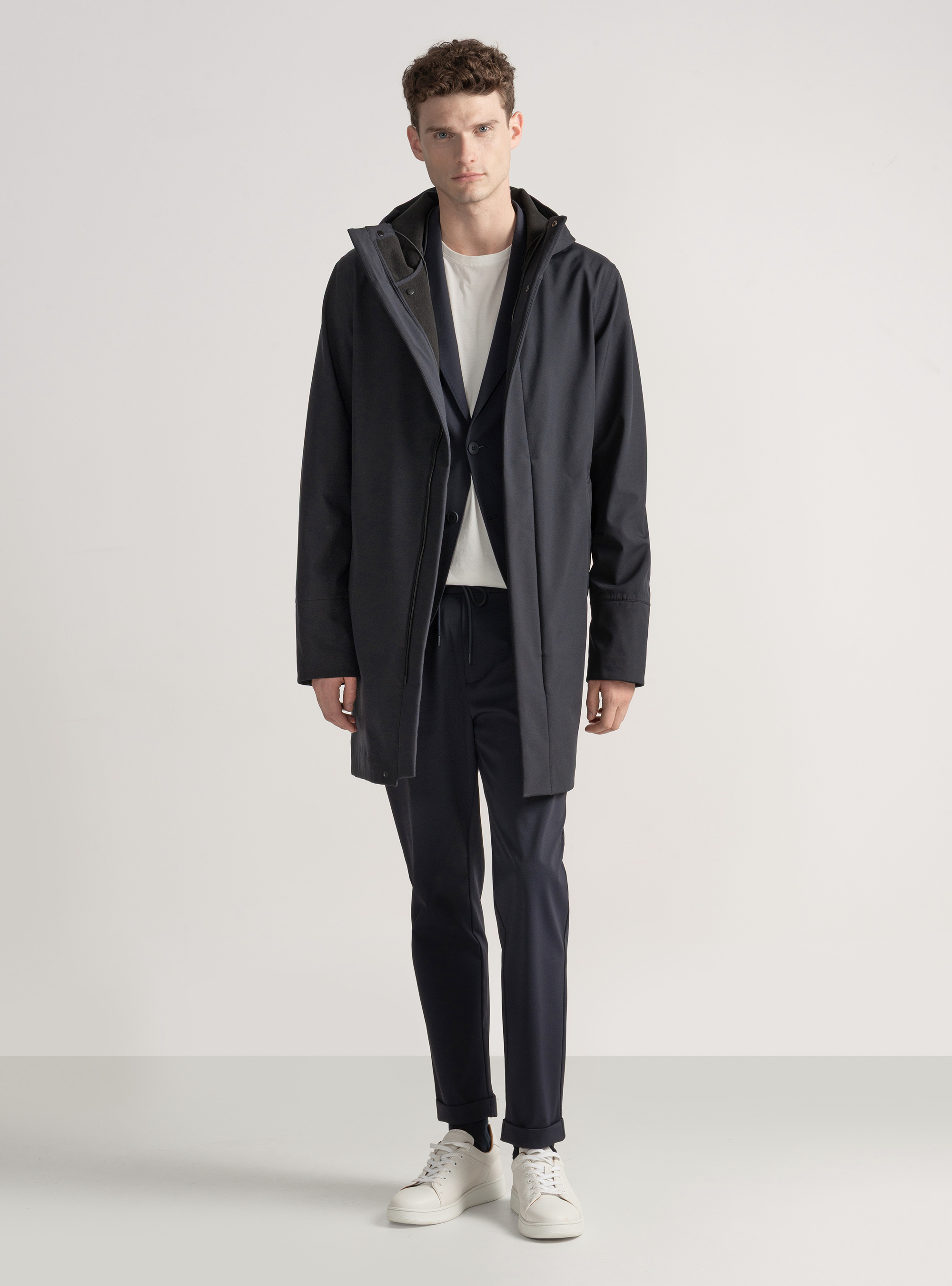 Cazadora técnica larga con capucha, AZUL MARINO