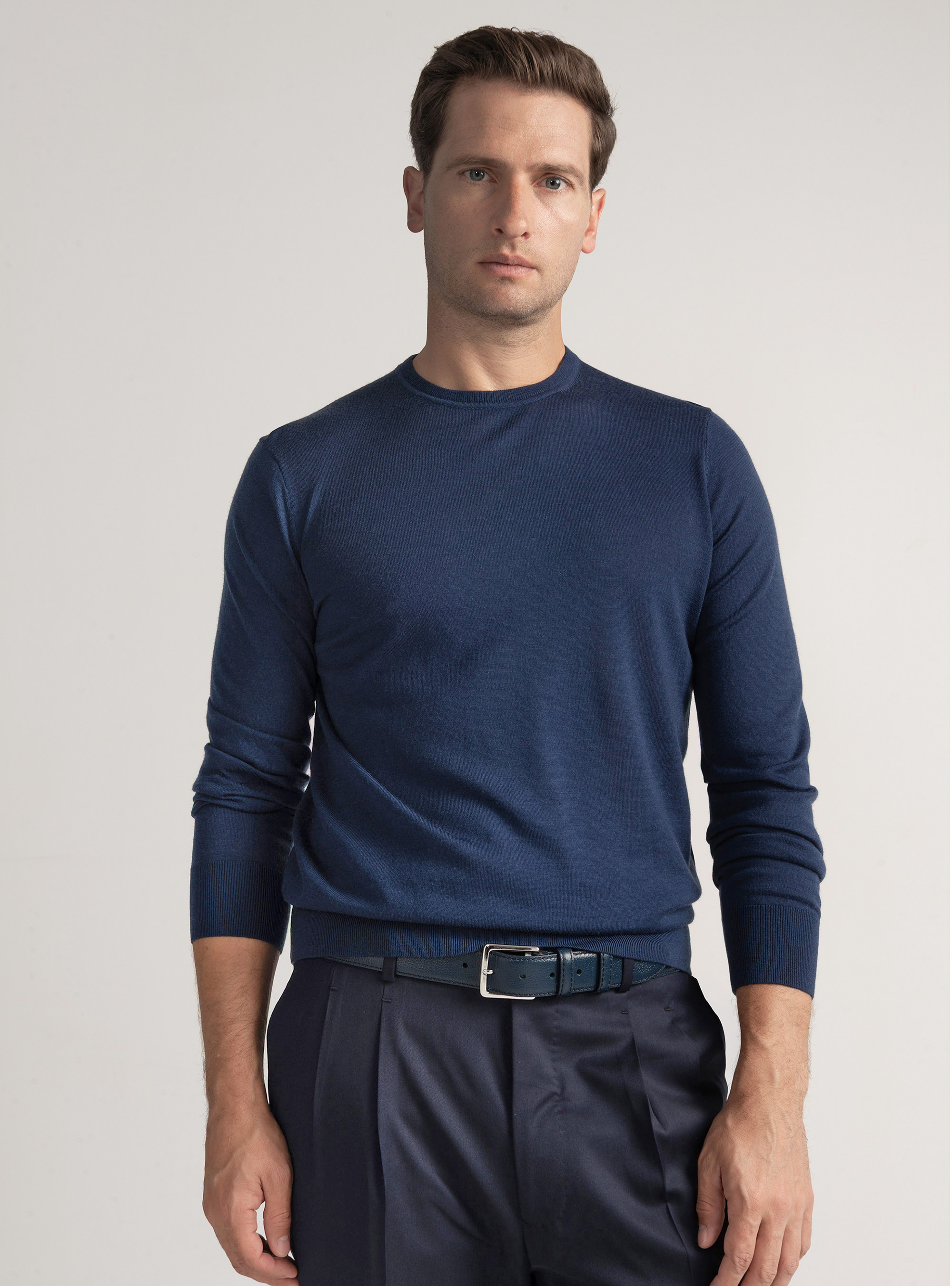 Punto de cuello redondo de pura lana merina extrafina, AZUL TINTA