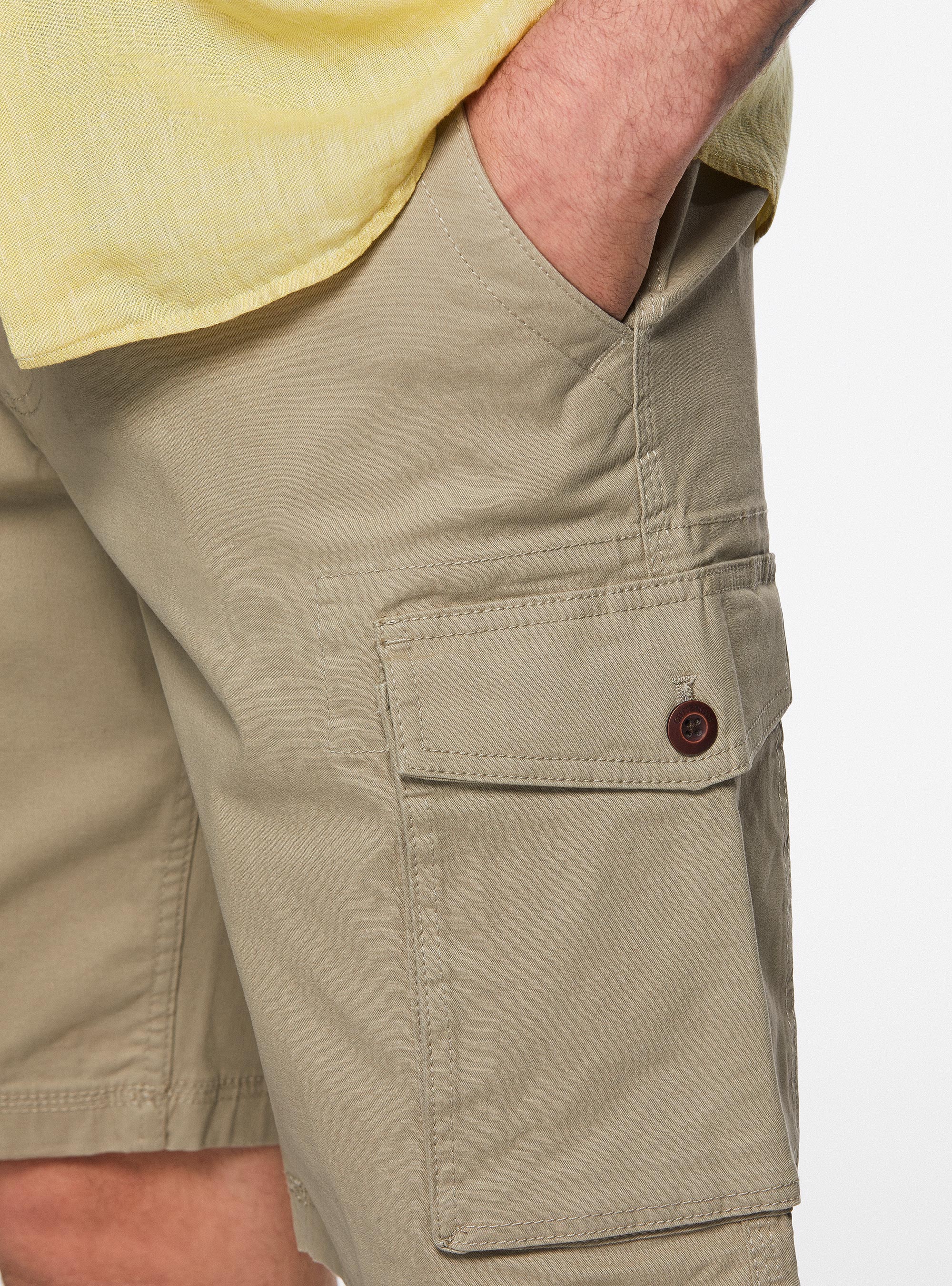 Bermudas con bolsillos cargo laterales, ARENA